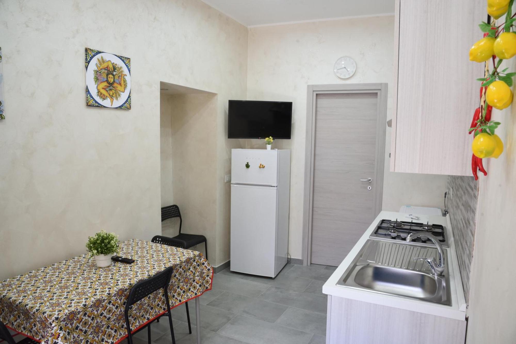 Appartement Family House à Catane Extérieur photo